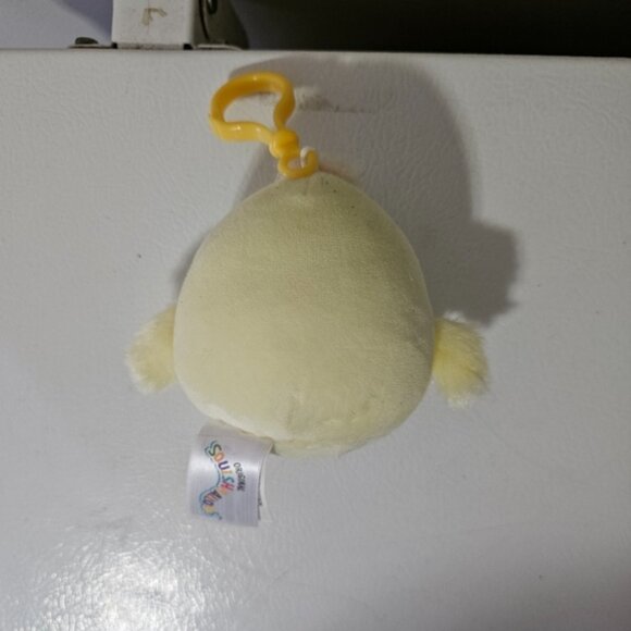 Squishmallows 3.5 Aimee The Chick Clip - Picture 3 of 4